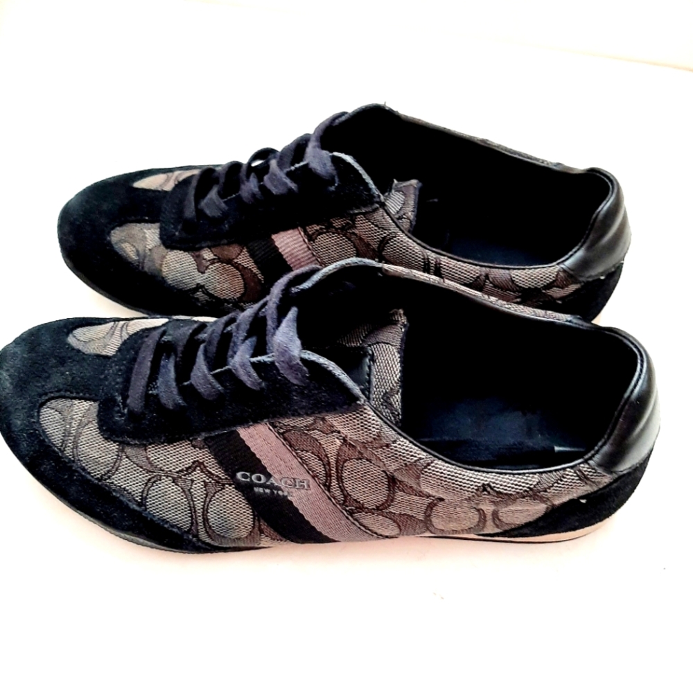 Trendy Coach Signature Canvas Sneakers
